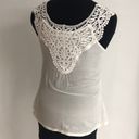 Solitaire Lightweight Lace Blouse NWOT Photo 4