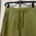 Sweaty Betty Essentials Joggers in Fern Green (Size XS) Photo 4