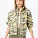 Nike  Women Sportwear Full Zip Jacket Floral Camo Windbreaker Oversize Sz 1x plus Photo 14