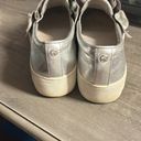 Michael Kors Women’s 9.5 leather silver metallic  Sneakers/Loafers Photo 2