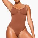 SKIMS NWT  EVERYDAY SCULPT BODYSUIT BRONZE Size M Photo 1