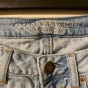 American Eagle Womens  Light Wash Skinny Stretch Jeans Distressed Size 0 Photo 2