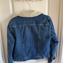 Levi's Fleece Lined Denim Jacket Photo 1