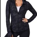 Yogalicious  LUX Black & Grey Camo Athletic Yoga Jacket  SIZE M Photo 0