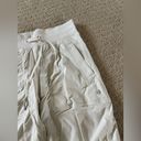 Lululemon  Studio II Pant Liner in Polar Cream Size 4 Bin 247 Photo 3