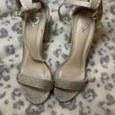 Windsor TAN NUDE GLITTERY HEELS HOMECOMING PROM SLIGHT SCUFFING Photo 1