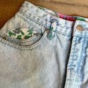 Bermuda Nuovo Denim Jean Shorts Vintage Womens Small 4 5 Light Wash  Floral Photo 3