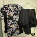 Elle Scrubs size XL  top black white yellow flowers & HeartSoul bottoms in black Photo 9