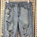 American Eagle  Women’s Distressed Strigid Mom Jeans Light Wash Size 6 Photo 1