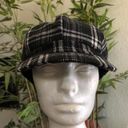 2000s Y2K Black and white plaid baker boy newsboy cap London European style Excellent condition Elastic cap band to fit multiple sizes Photo 3