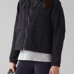 Lululemon  Effortless Jacket Black Size 2 | Water-Repellent | Rare 2017 Retired Photo 0