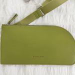Everlane NWT Cactus Leather Sling Bag Photo 1