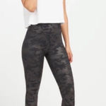 Spanx  Faux Leather Camo Legging Size‎ Medium High Rise Matte Black Photo 0