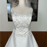 Jasmine Stunning  Organza Wedding Gown! Photo 2