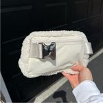 Lululemon Everywhere Belt Bag New Year 1L
Fleece Lunar Rabbit Plush Embroidery Photo 2