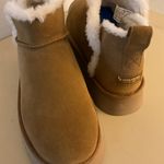 Koolaburra by Ugg women suede platform koola short mini boots size 10 Brown Photo 5
