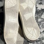 Dr. Scholls  shoes Memory Foam Shoes Size 7 Photo 3