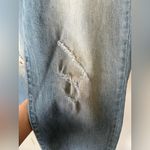 Universal Threads Universal Thread Medium Light Boyfriend Distressed Midrise Crop Women’s Size 16 Photo 3