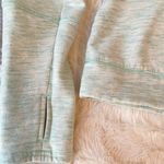 ASICS Quarter Zip Pullover Photo 2