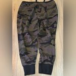 Nike  Green Camouflage camo Jogger sweatpants Photo 2