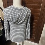 Beyond Yoga  Women’s Sz S Gray Hoodie Sweater lightweight knit pullover USA Photo 4