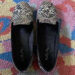 MIA  size 8.5 flats Photo 0