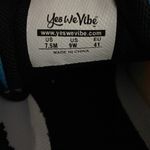 Yes We Vibe womens 9 ,mens 7.5 Photo 6