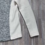 The North Face  Gray and Cream Zip-Up Jacket Size Medium Photo 1