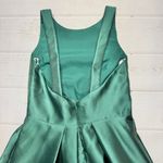 NWT - Dessy Girl - Junior Hunter Green Satin Twill Bridesmaid Dress - Size 14JR.  Photo 10