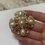 Beautiful Vintage Signed P.E.P. Brooch Pin Gold Tone / Faux Pearl Photo 5