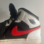 Jordan  1 Photo 5