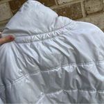 White Pearl women’s puffer size small Photo 4