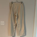 Orvis Womens Pants Cream Solid Cropped Beachy Medium Photo 4
