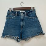 Abercrombie & Fitch Abercrombie Curve Love Shorts 4” High Rise Mom Distressed Medium Wash Size 26/2 Photo 0