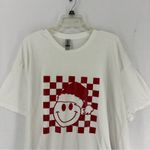 Smiley Face Checkered Santa Hat Graphic T Shirt Womens 2XL White Red Size 2X Photo 1