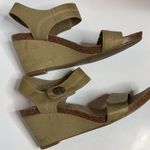 Axxiom Sutton wedge sandals size 10 Photo 5