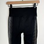 Fabletics High Waisted Sculptknit Leggings Sz Small Black Reflective Photo 10