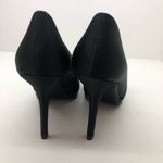 Moda Spana  black heel pump with 3D rose appliqué Photo 3