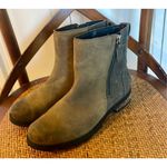 Sorel  brown leather Chelsea boots size 6 Photo 5