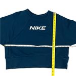 Nike Dri Fit Get Fit Training Crewneck Cropped Sweatshirt Blue Womens Medium Photo 3