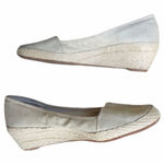 Lucky Brand  cream heels with some shimmer size 6 Photo 0