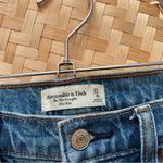 Abercrombie & Fitch  curve love 90’s straight mid rise jeans Photo 4
