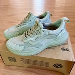Vans  UltraRange Neo VR3 Shoe
Women 10.0 US Mens 8.5US Photo 3
