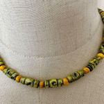 Yellow and green beaded necklace Photo 0