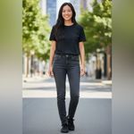 Levi’s Black Straight Leg Mid Rise 5 Pocket Skinny Jeans Size 8 Photo 2