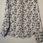 Elle Black and White Button Down Shirt with Peter Pan Collar Hearts Floral SZ XS Photo 4