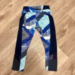 Athleta  Electric Geo Sonar Capri Leggings A2 Photo 5