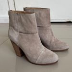 Rag and Bone  New York CLASSIC NEWBURY Suede Boots in Beige Size 39 Photo 0