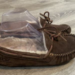 UGG  Dakota Moccasin Slipper Womens 6 Brown Suede Leather Shearling Slip On Shoe Photo 0