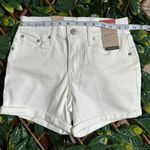 Levi's Levi’s White Denim Mid-Length Shorts Size 2 NWT Photo 5